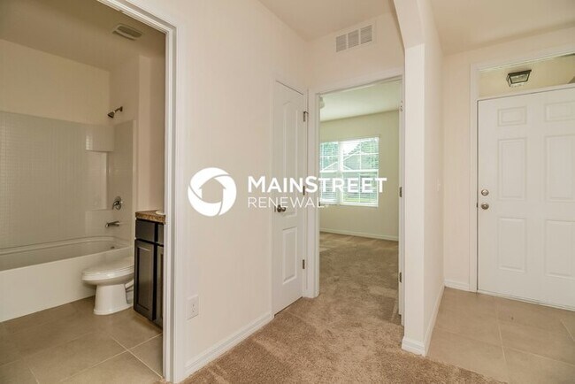 Building Photo - 3 Bedroom Pet-Friendly Home in Spring Hill...