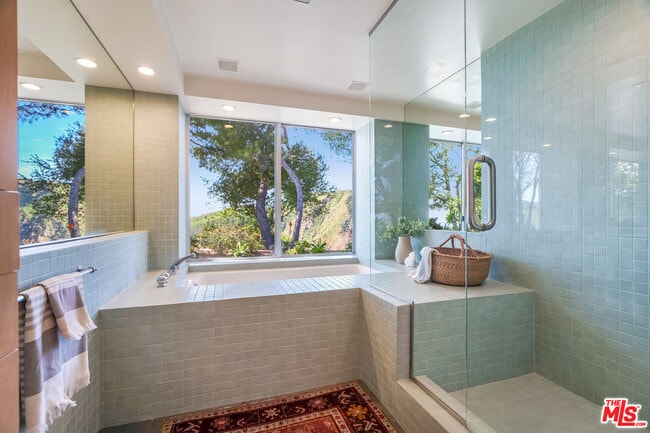 Building Photo - 16798 Charmel Ln