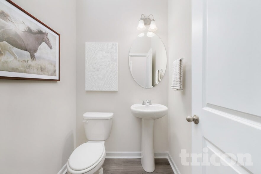 Building Photo - 15 Beautyberry St