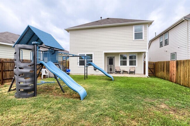 Building Photo - 12004 Cimaizon Dr