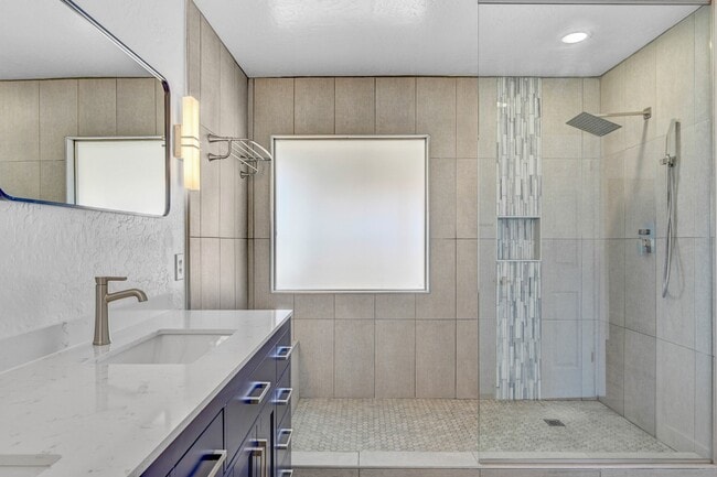 Building Photo - 11052 Orense Dr