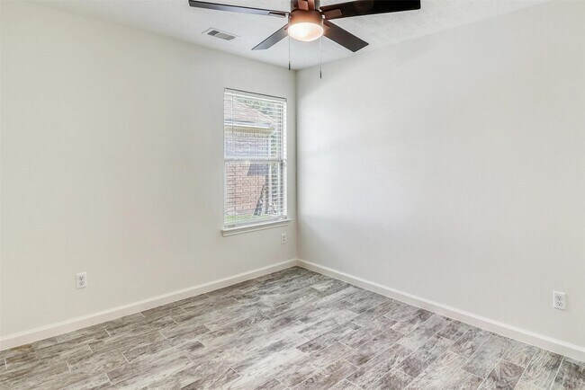 Building Photo - 6015 Wildbriar Ln