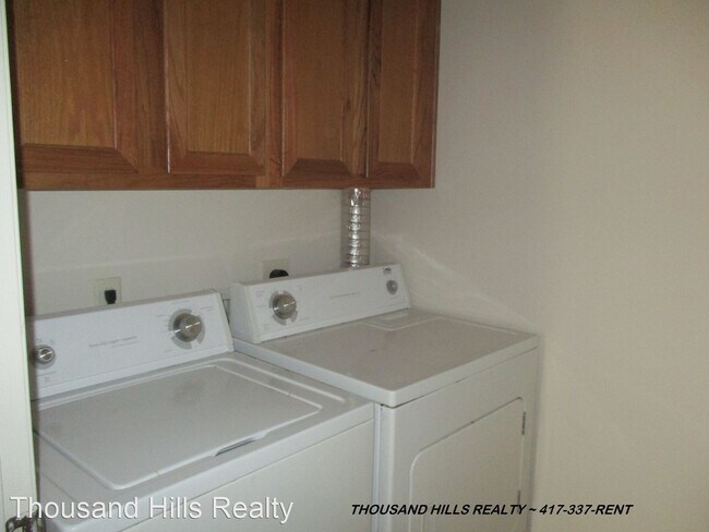 Building Photo - 3 br, 2 bath House - 2952 Vinyards Parkway #1