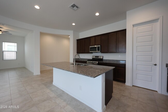 Building Photo - 7683 W Smoketree Dr