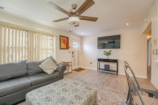 Building Photo - 545 N Connecticut Ave