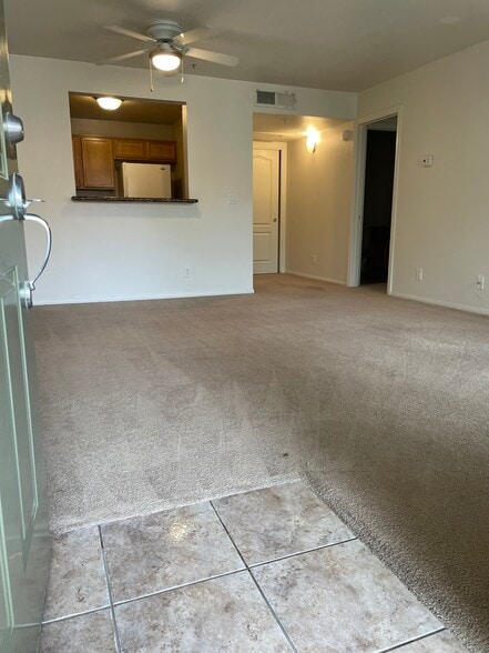 Building Photo - 2111 Sealion Dr