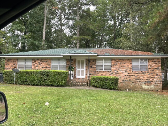 Building Photo - Charming 2BR/1BA in the Heart of Opelika –...
