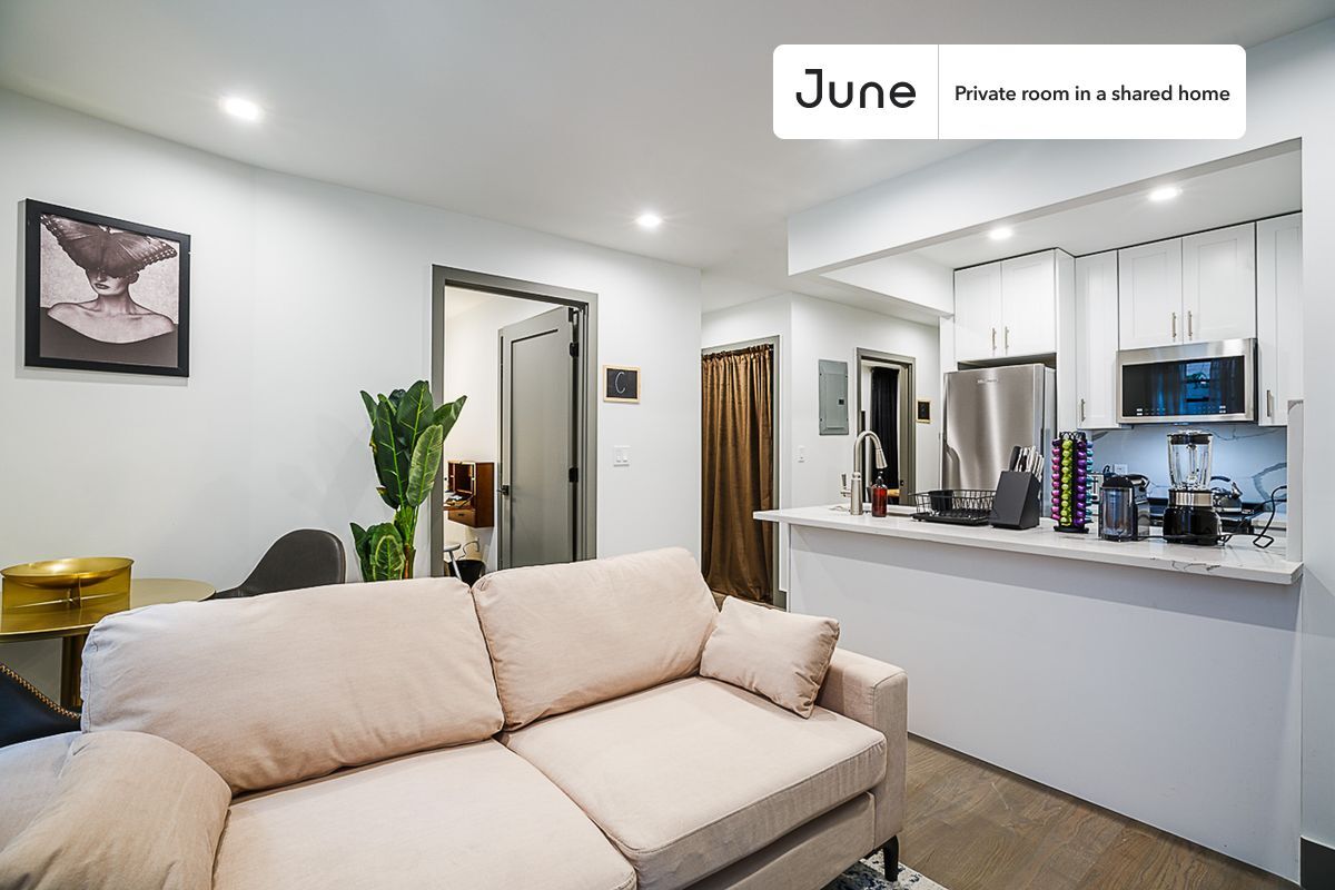 Building Photo - Room in Shared 3 bed/2 bath home in Upper West Side