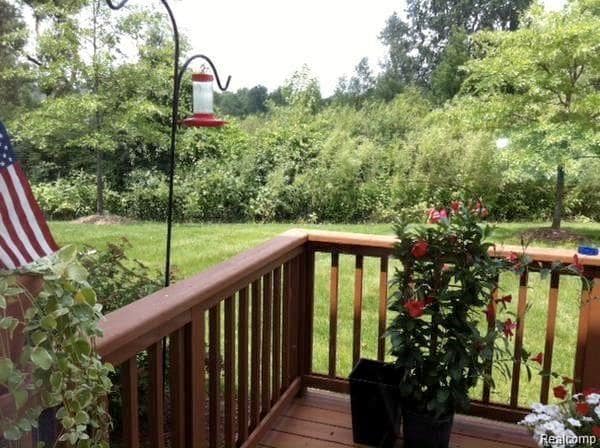 Building Photo - 149 S Vista