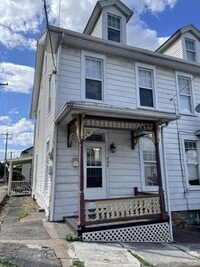 Building Photo - 3 Bedroom 1 Bath in Newport, PA!