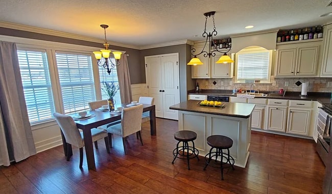 Building Photo - Charming 3-Bedroom Home with Lake Views and Modern Amenities in Hahira, GA