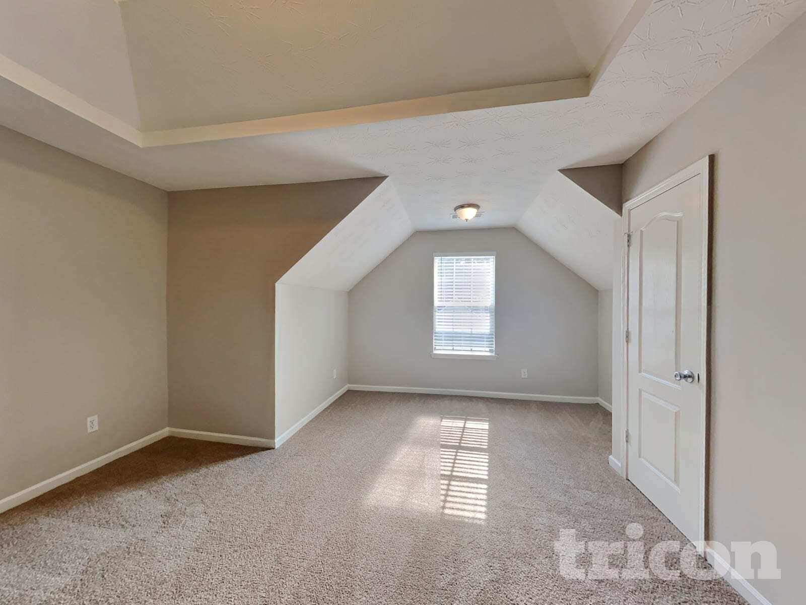 Building Photo - 124 River Pass Ct NE