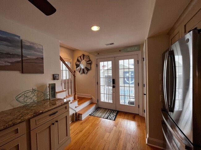 Building Photo - 629 Central Ave