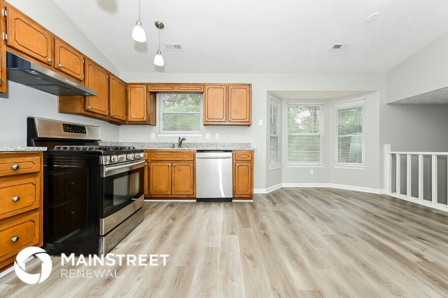 Building Photo - 3042 Medina Dr