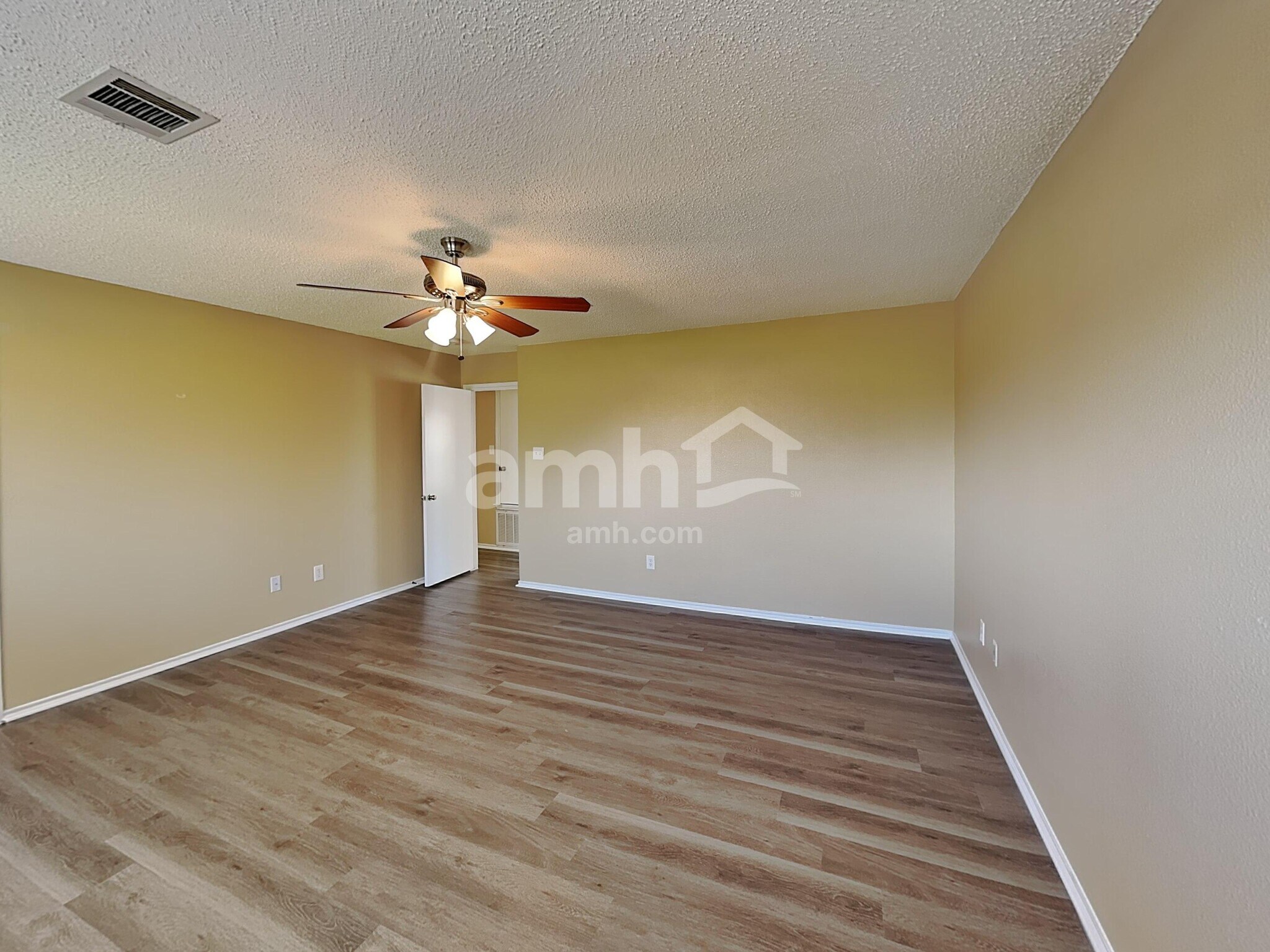 Building Photo - 2707 Vinson Ct