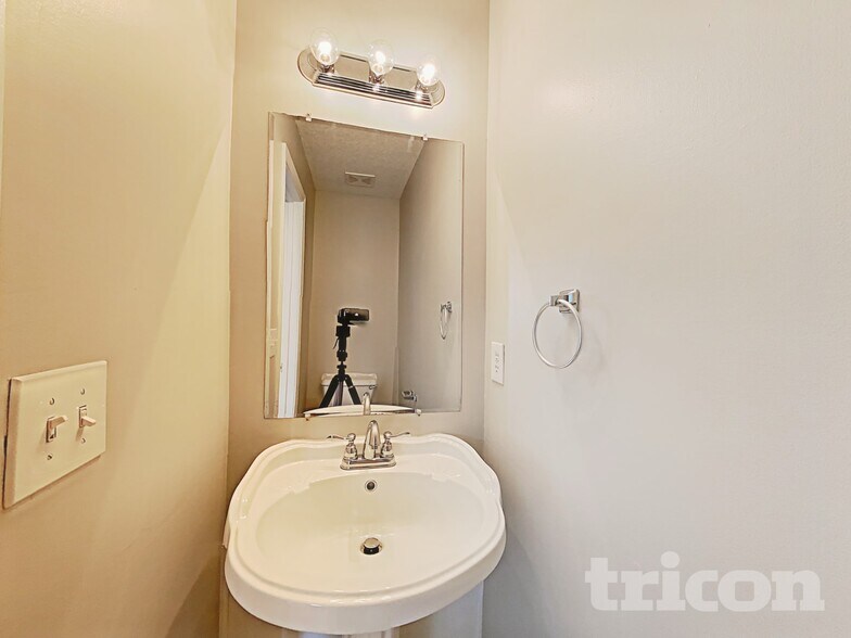 Building Photo - 3651 Stonefield St SW