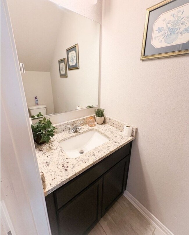 Building Photo - 1814 Bayou Wood Ln