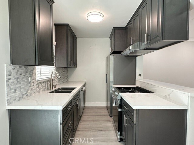 Building Photo - 260 Linda Rosa Ave
