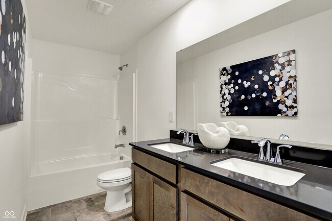 Building Photo - 16826 Sherwin Ct