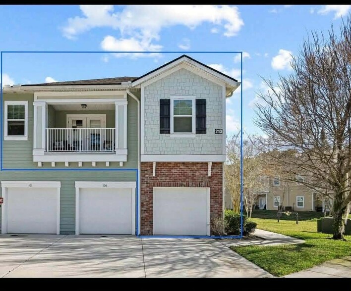 Building Photo - 213 Larkin Pl