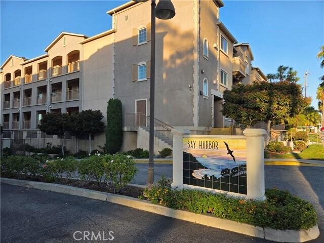 Building Photo - 1435 Lomita Blvd