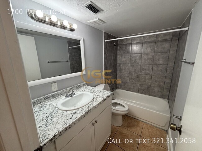 Building Photo - 1700 Palmetto St