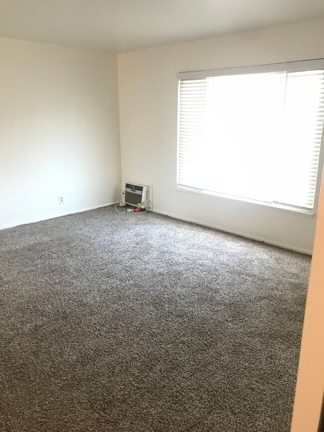 Building Photo - 1399001/51