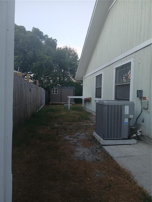 Building Photo - 3321 Whispering Dr S