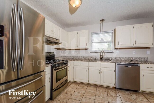 Building Photo - 2134 Willow Trace Dr