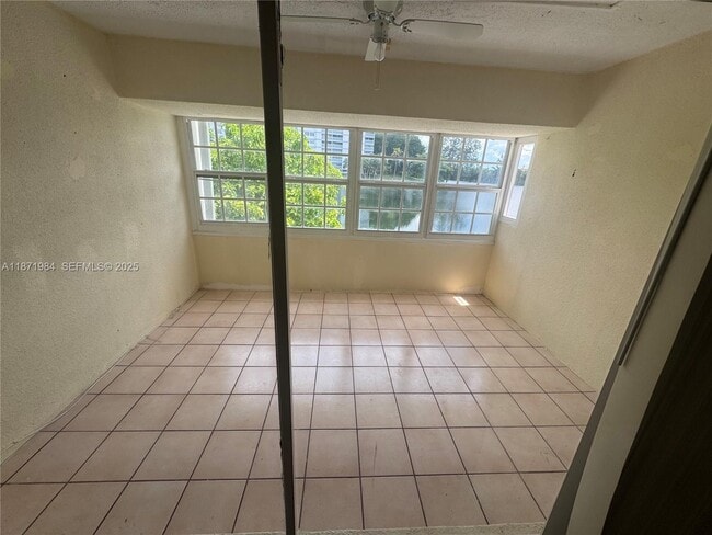 Building Photo - 6521 Racquet Club Dr