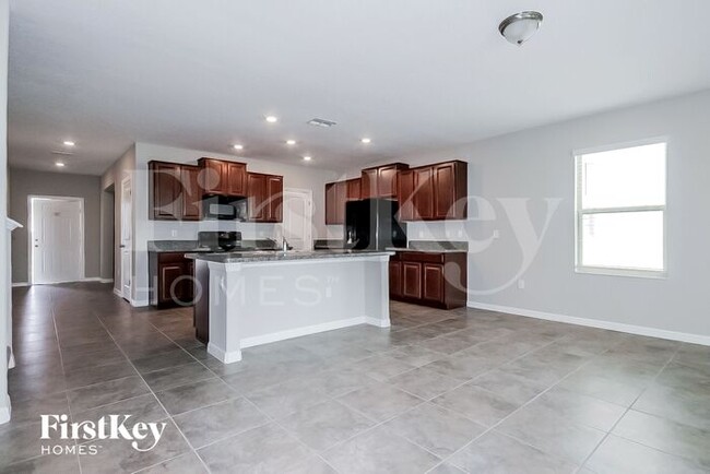Building Photo - 10111 Paradise Fish Dr