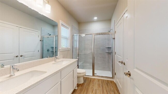 Building Photo - 1326 Prairie Dr