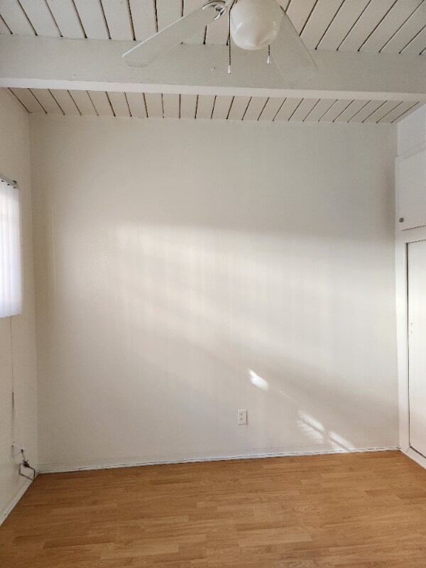 Building Photo - 1909 Beachwood Dr