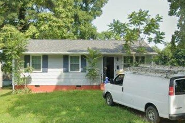 Primary Photo - 615 Windham St