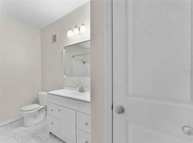 Building Photo - 4221 W Spruce St