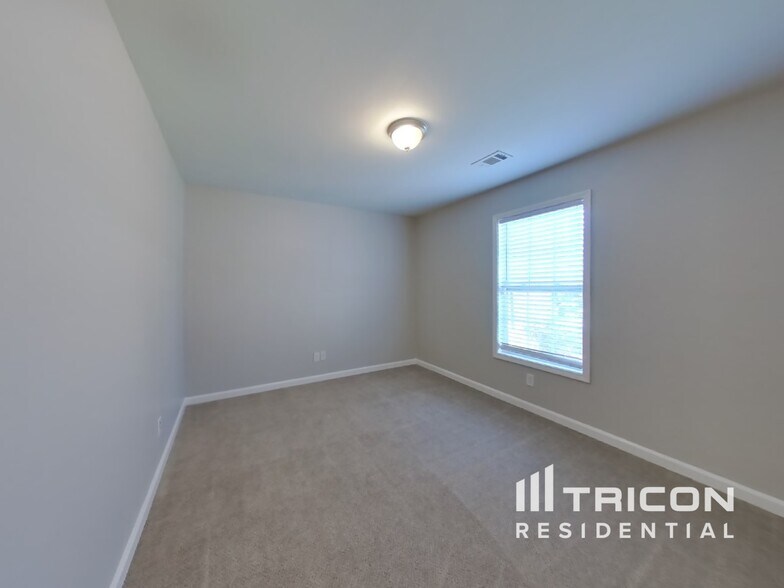 Building Photo - 38 Stonemont Ct