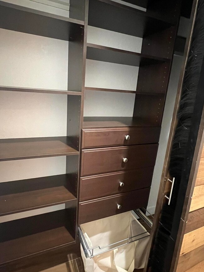 Building Photo - 1640 Presidential Way