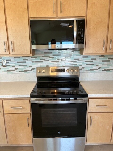 Building Photo - 2623 Halalu St