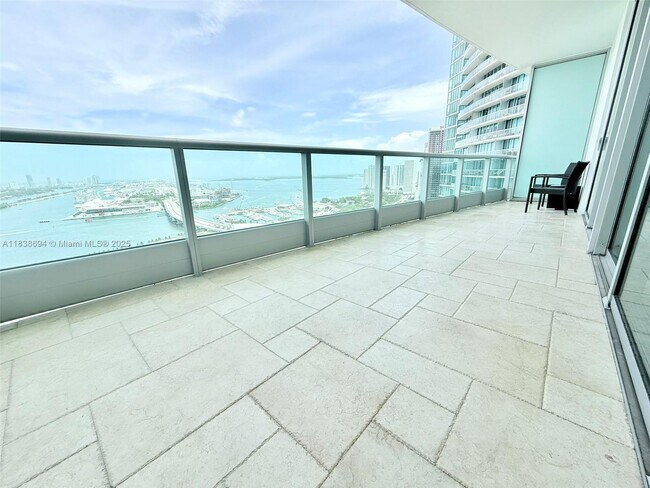 Building Photo - 900 Biscayne Blvd
