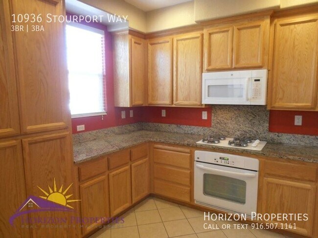 Building Photo - Modern Two-story 3 Bed 2.5 Bath 1,374 sqft...