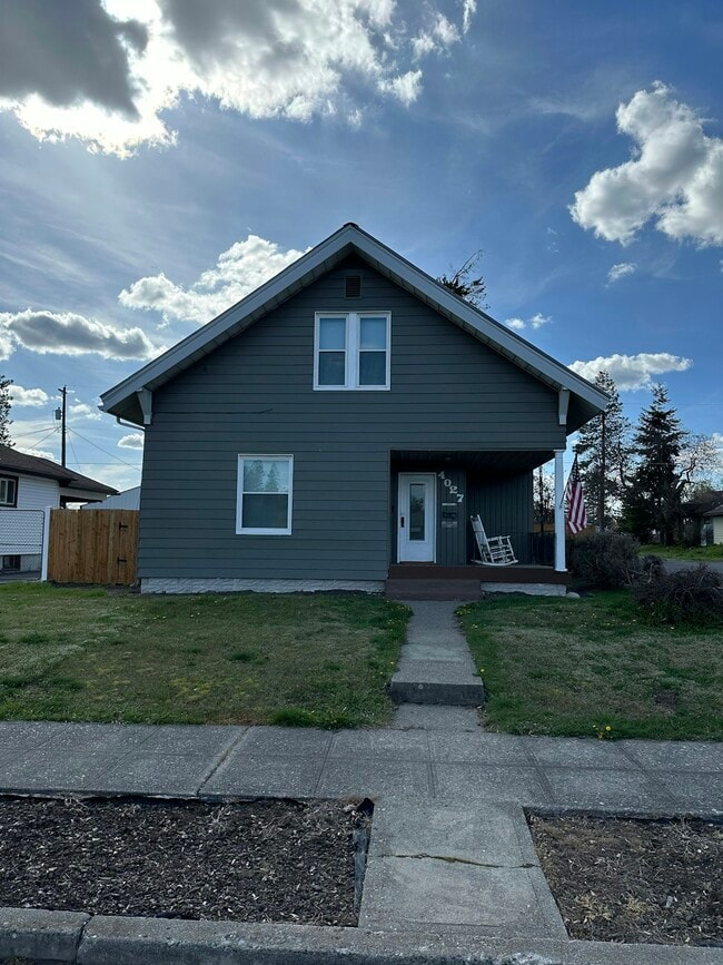 Primary Photo - 4027 N Washington St