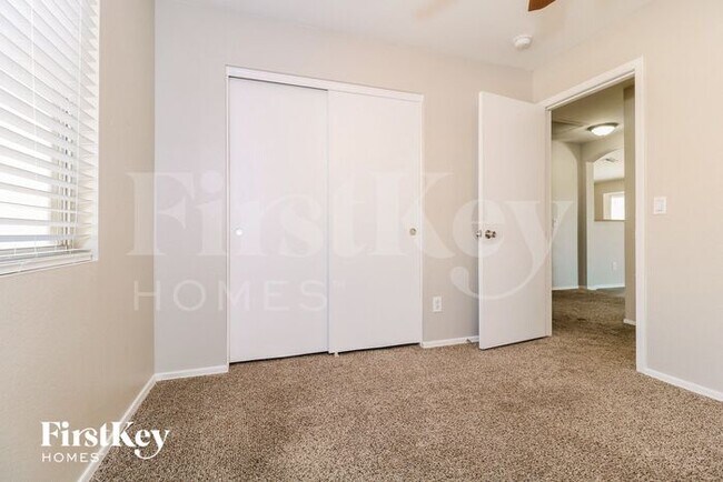 Building Photo - 11575 W Holly St
