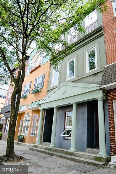 Building Photo - 2104 South St