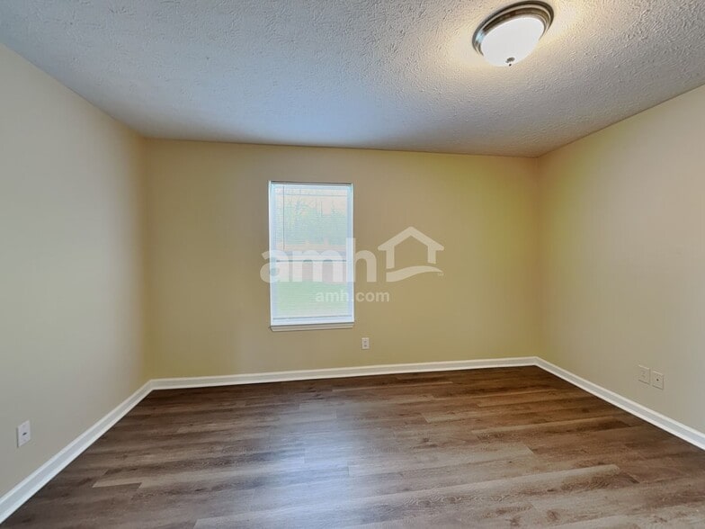 Building Photo - 1493 Brigade Cir