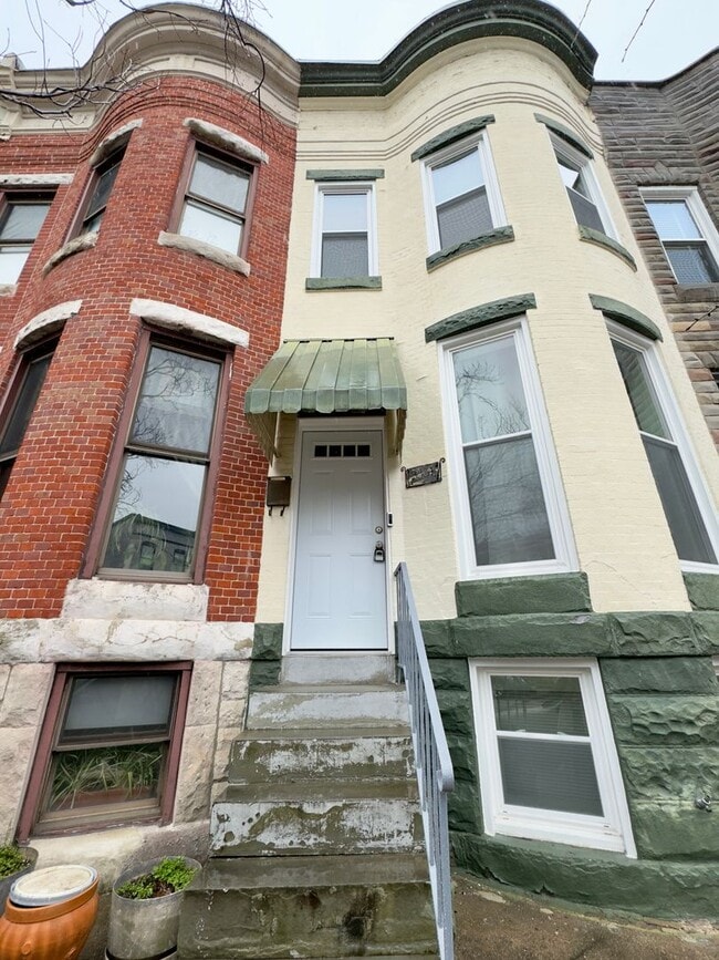 Building Photo - Spacious 4-Bedroom Townhome with Modern Amenities in Baltimore!