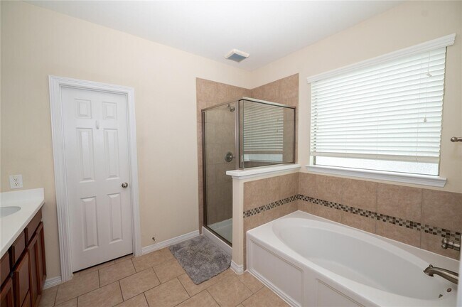 Building Photo - 3009 Trail Creek Ct