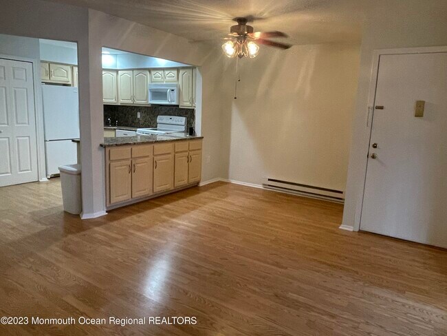 Building Photo - 3 Medford Ct