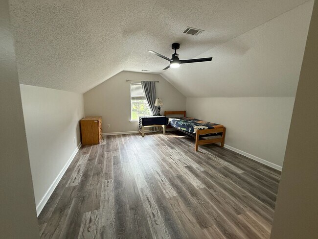 Building Photo - Beautifully Updated 4-Bedroom Home in Pooler, GA