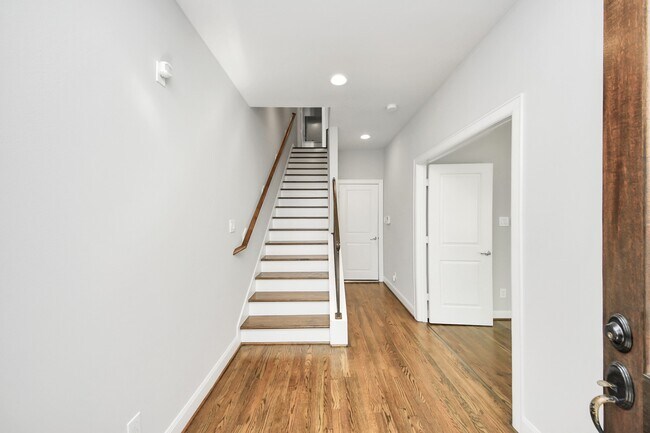 Building Photo - 1265A Bonner St