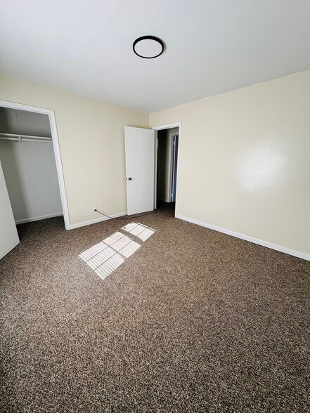 Building Photo - 110 Gunn Rd